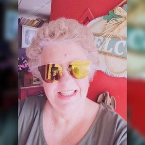 Meet your Posher, Jerri